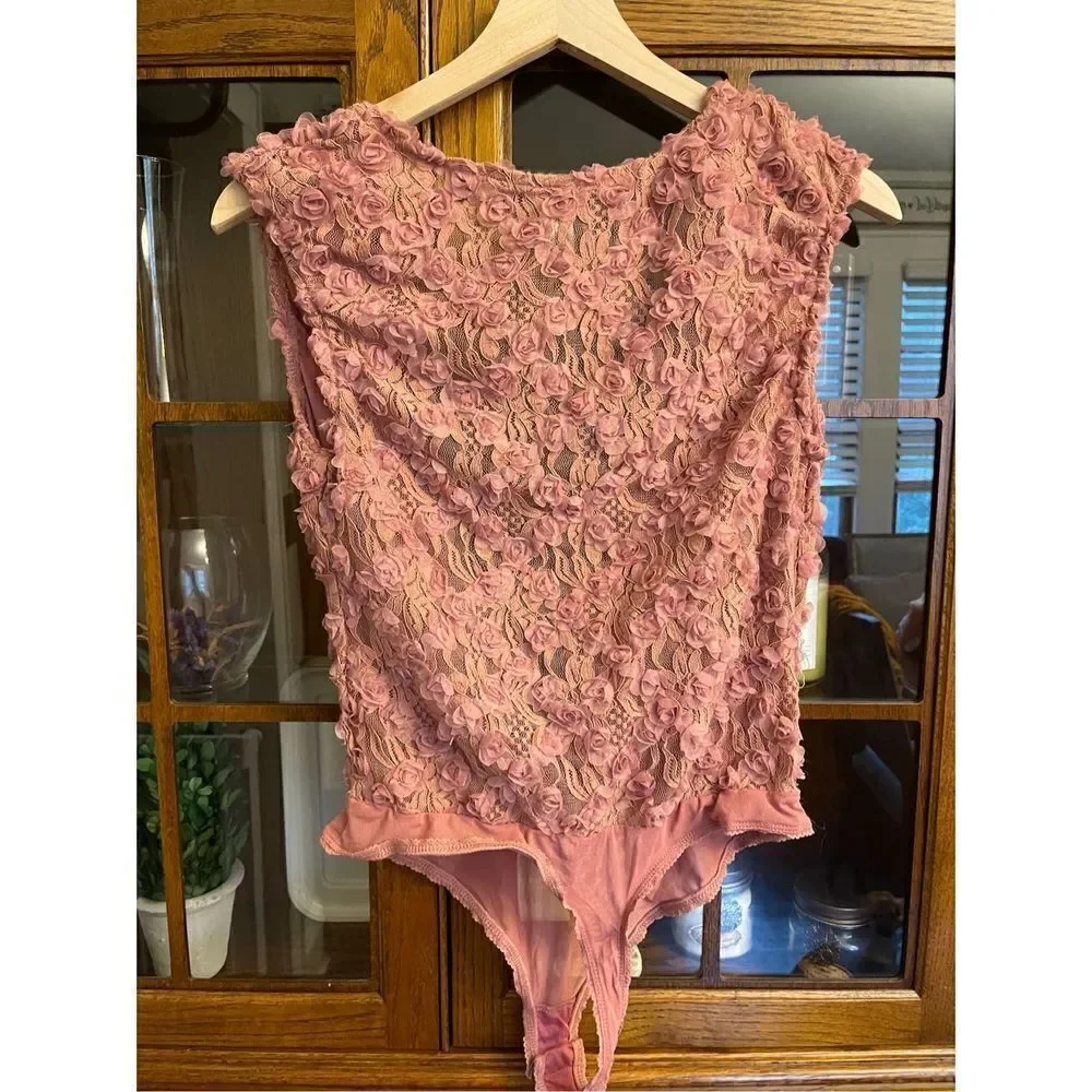 Free people - 2 hot 2 handle pink bodysuit size Large